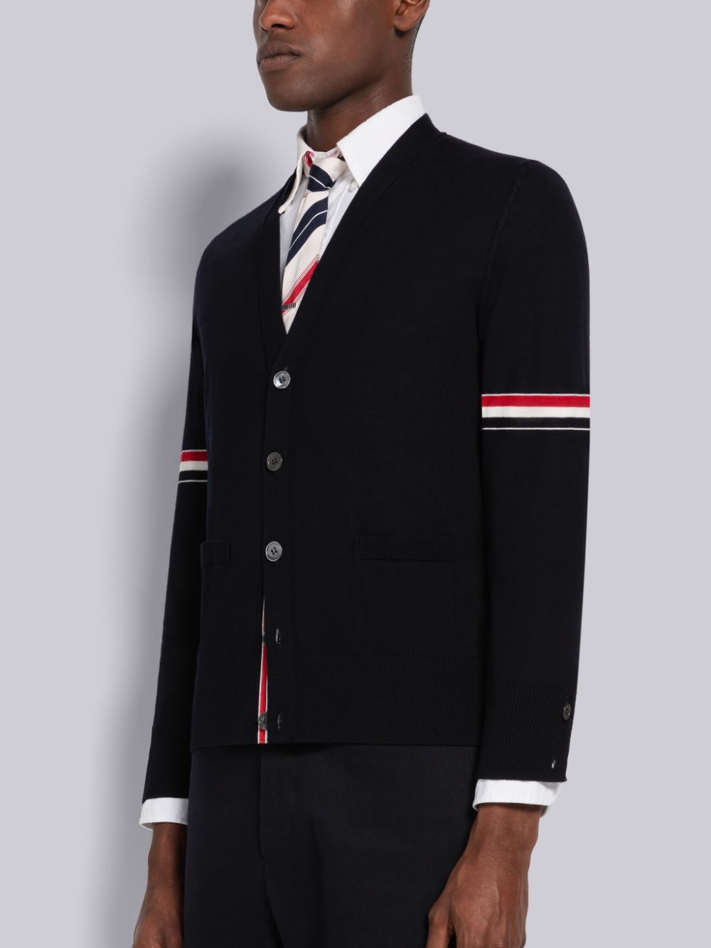 Men Thom Browne Fine Merino Stripe Relaxed V-Neck Cardigan Black | RUV83C93242