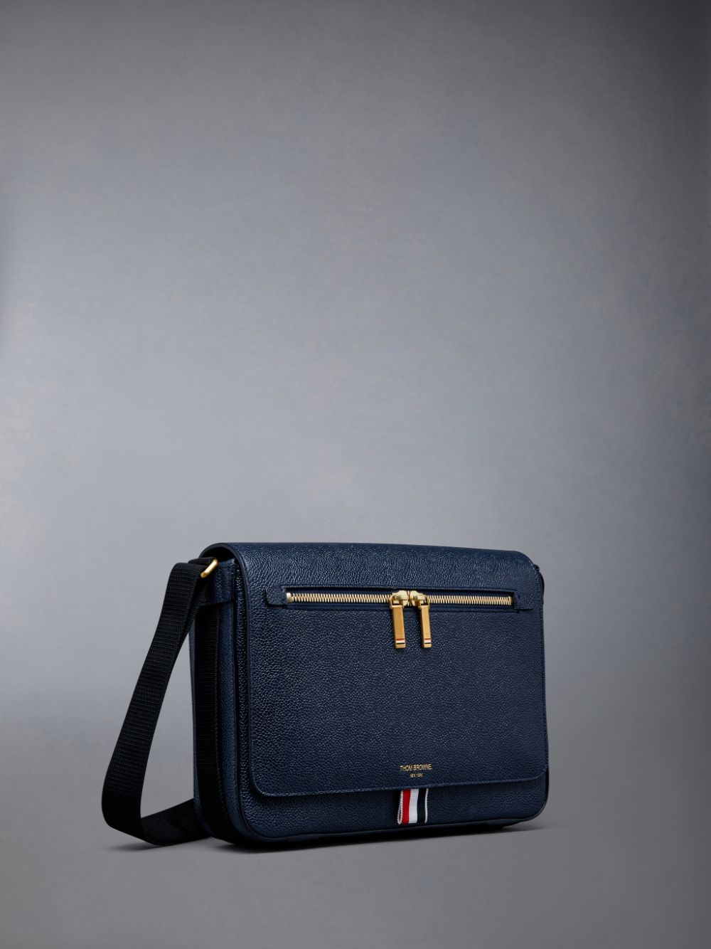Men Thom Browne Pebble Grain Leather Reporter Shoulder Bags Blue | TWU48K34665