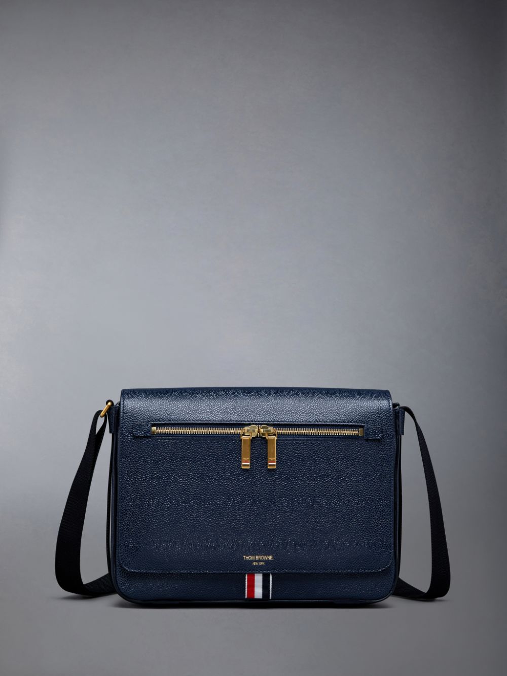 Men Thom Browne Pebble Grain Leather Reporter Shoulder Bags Blue | TWU48K34665