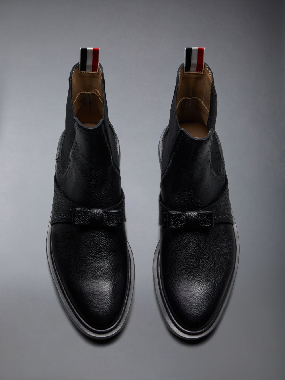 Women Thom Browne Pebble Grain Lightweight Rubber Sole Brogued Bow Chelsea Boots Black | LPT07I74106