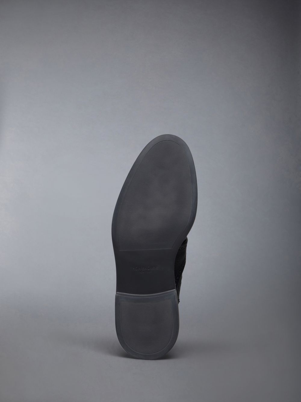 Women Thom Browne Pebble Grain Lightweight Rubber Sole Brogued Bow Chelsea Boots Black | LPT07I74106