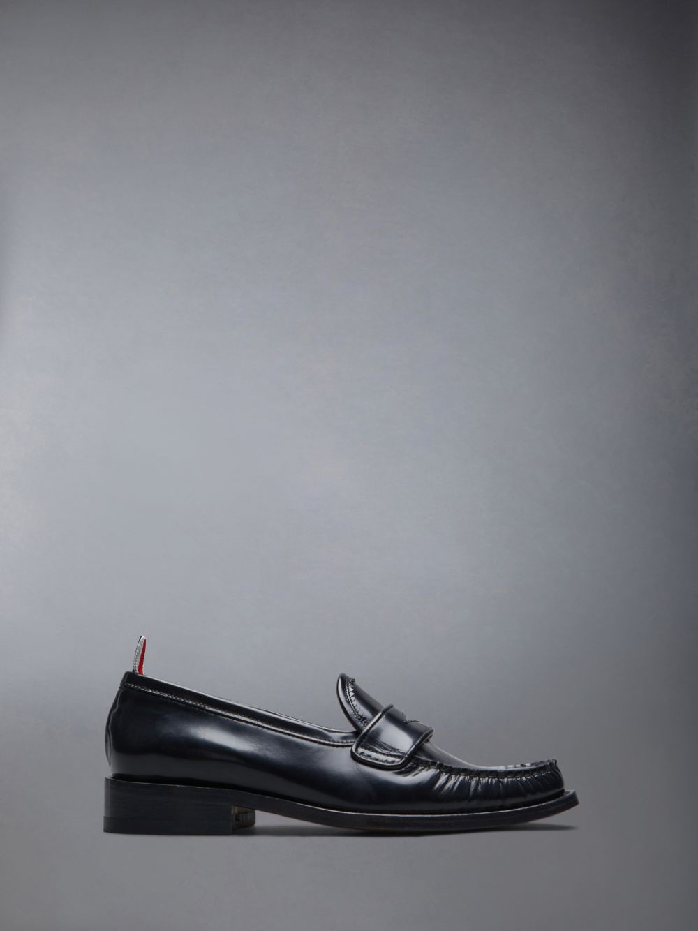 Women Thom Browne Spazzolato Pleated Varsity Loafers Black | EPC67P38722